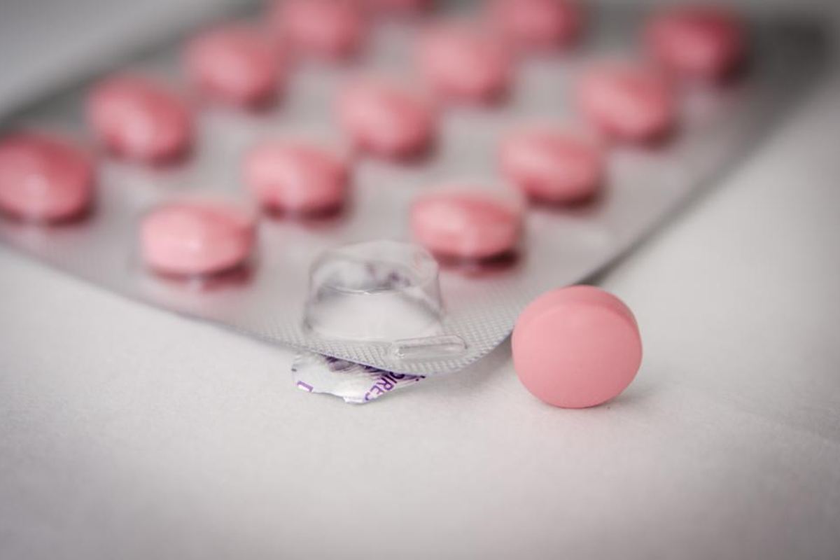 What gut doctors say about probiotics for bloating.